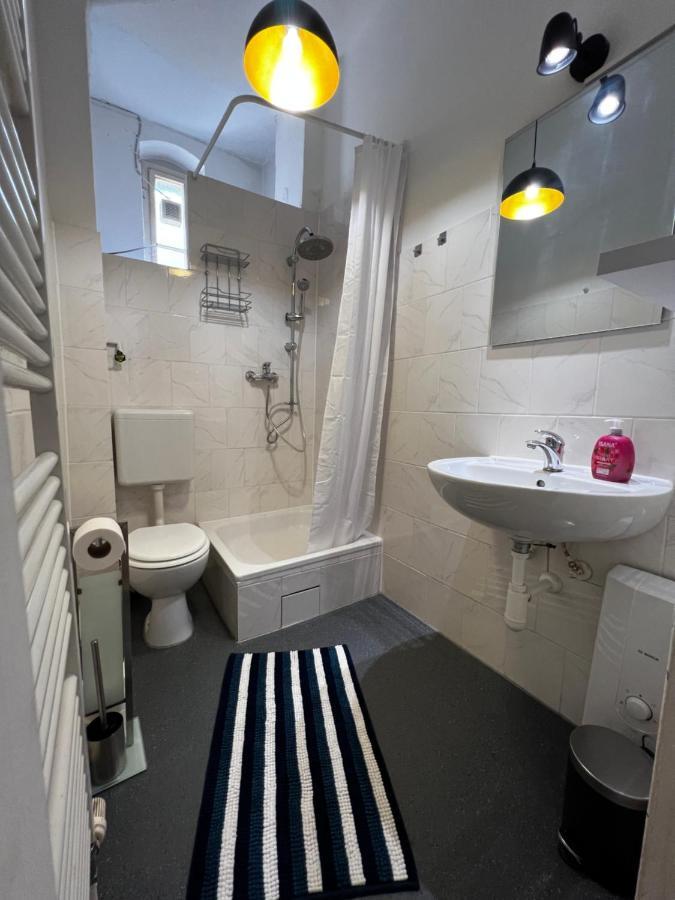 Ferienwohnung Am Schlosspark Charlottenburg เบอร์ลิน ภายนอก รูปภาพ