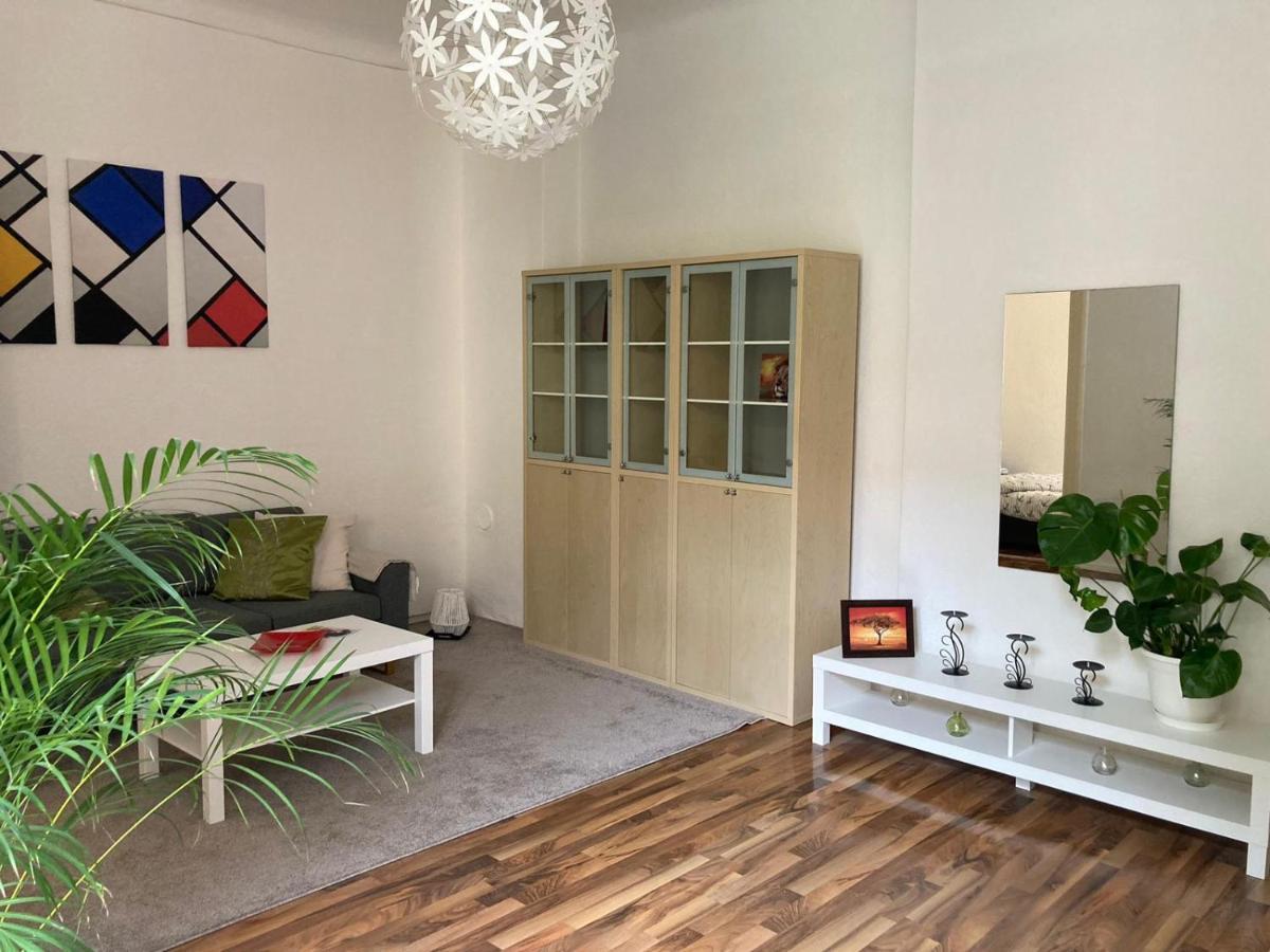Ferienwohnung Am Schlosspark Charlottenburg เบอร์ลิน ภายนอก รูปภาพ